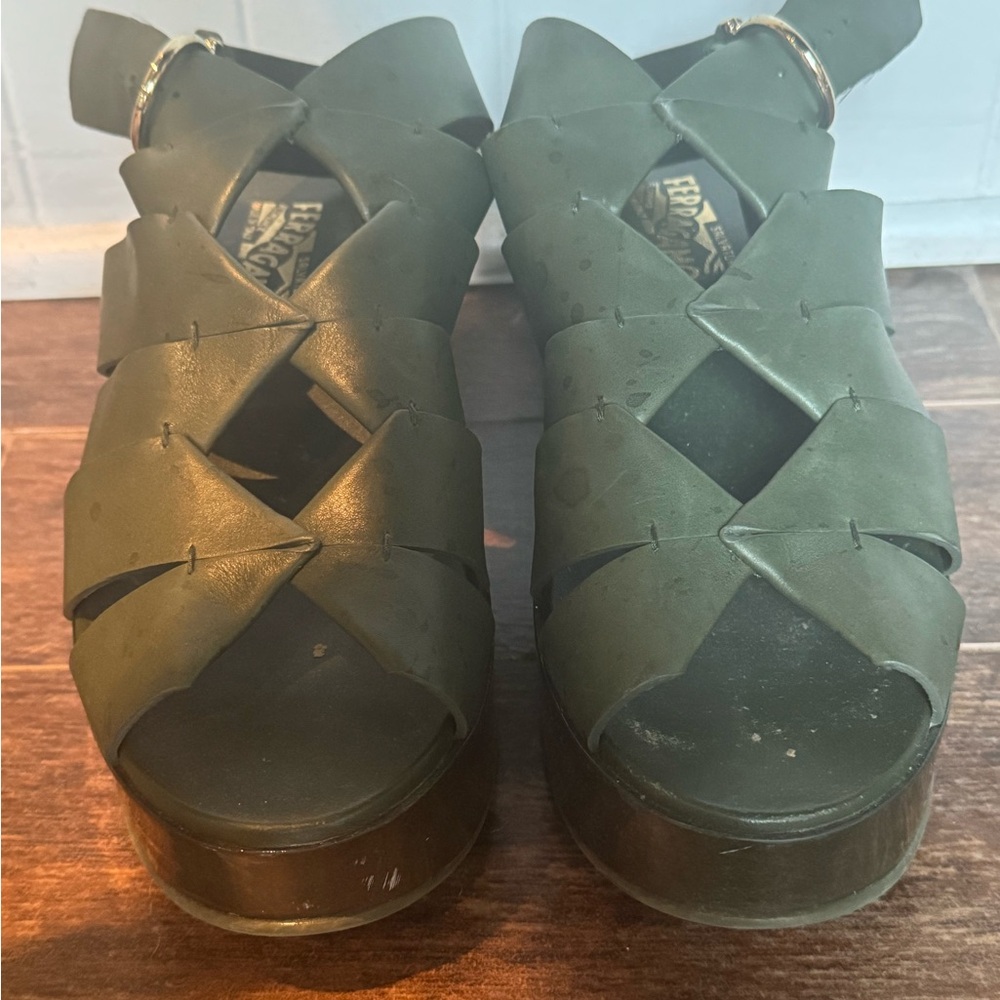Salvatore Ferragamo Green Leather Women’s Sandals